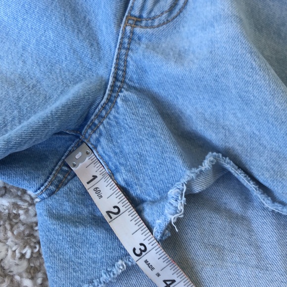 Garage Light Wash High Waist Mom Jean Shorts Sz 3 - Picture 10 of 11